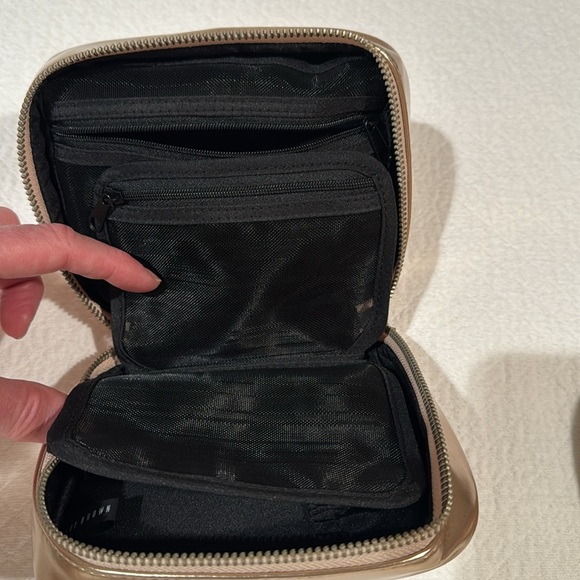 Bobbi Brown metallic cosmetic case - Picture 2 of 10